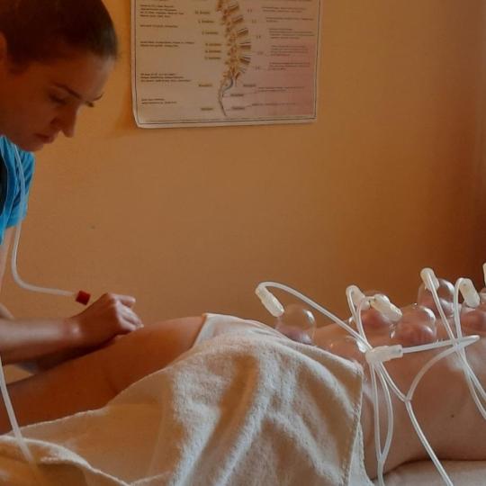 Pulsierende Schröpfmassage